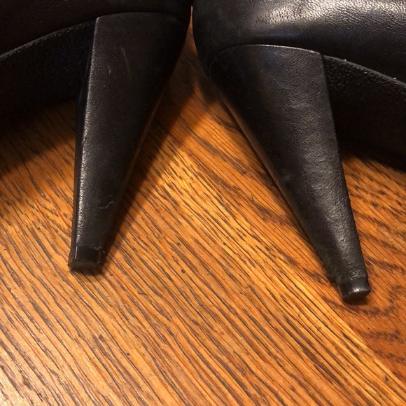 Coach Annika Soft Leather Ankle Bootie - Picture 5 of 7